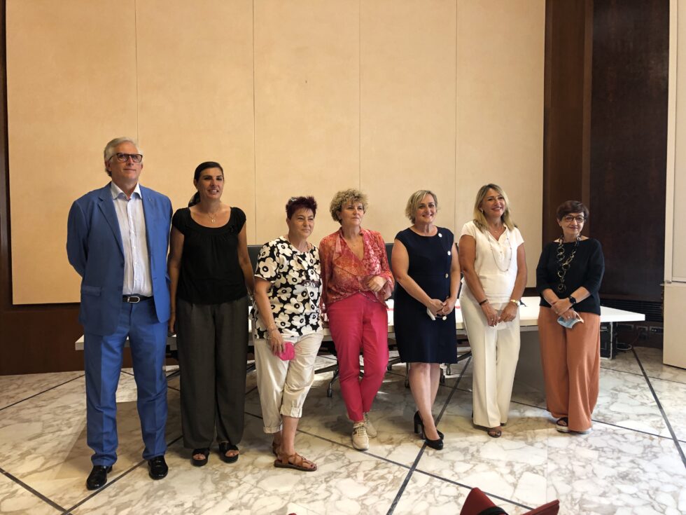 Firma progetti estivi Tutti in rete goal e Tra mare e sport