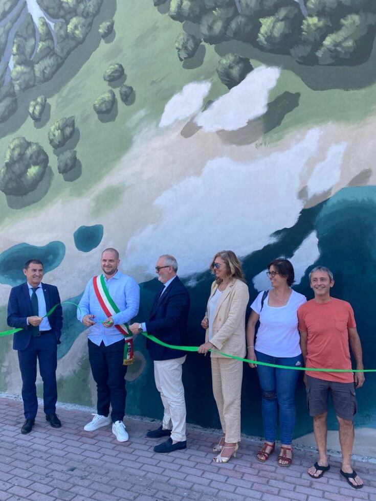 murales oniro con terra, cuore e polmoni a tema ecologico
